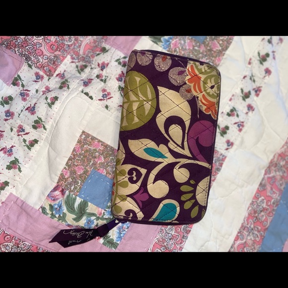 (Vera Bradley) Plum Crazy Accordion Wallet - Picture 6 of 9